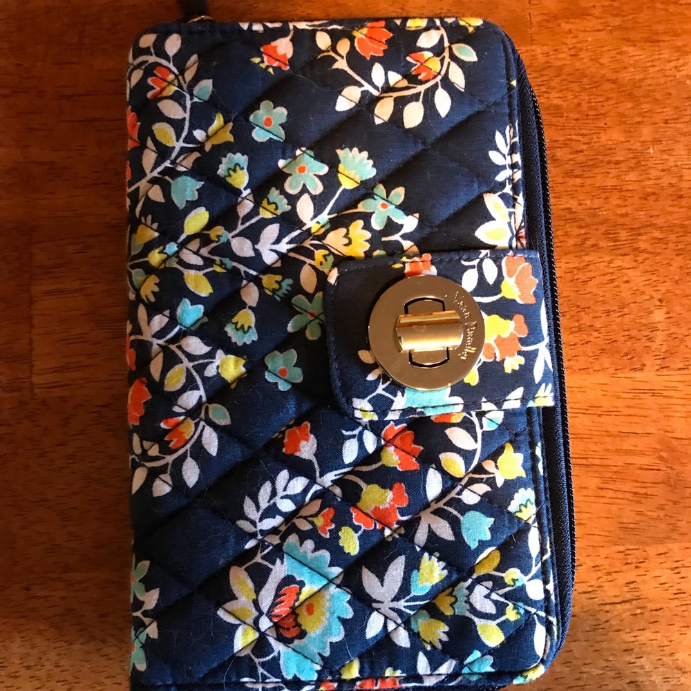 Vera Bradley Turn lock Wallet / Clutch